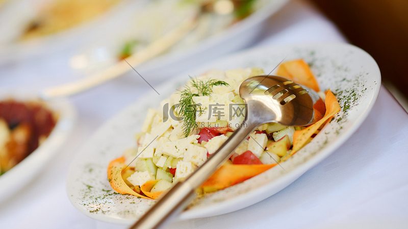 休闲食品批发价格谈得好，利润空间才能更大**